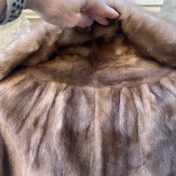 Authentic MINK Stole. Satin Lined. Frost Brother’s. SZ Medium. - Picture 4 of 5